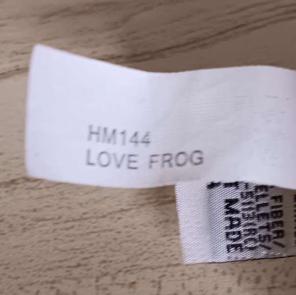 Ganz Love Frog 8 inch Plush Stuffed Animal Pink with Red Hearts. - Picture 5 of 7